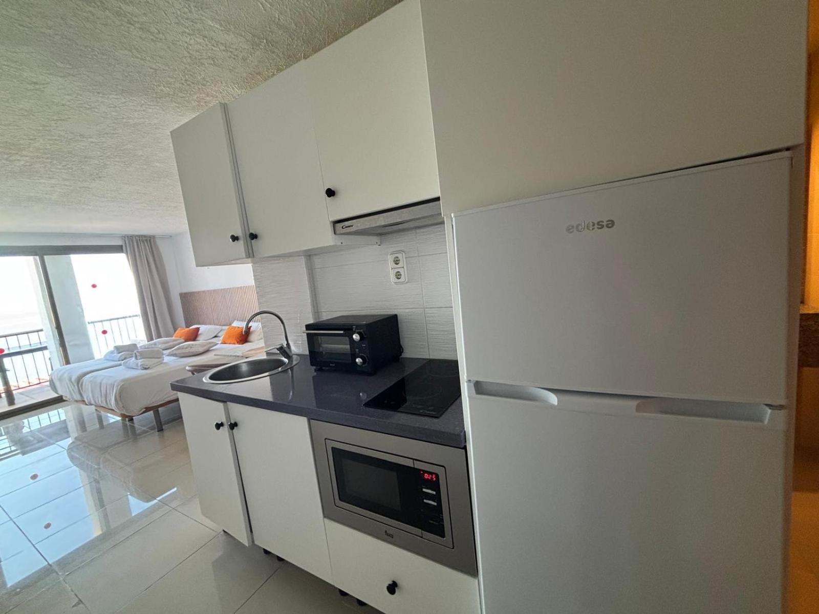 Es Grop Apartamentos Portinatx Buitenkant foto