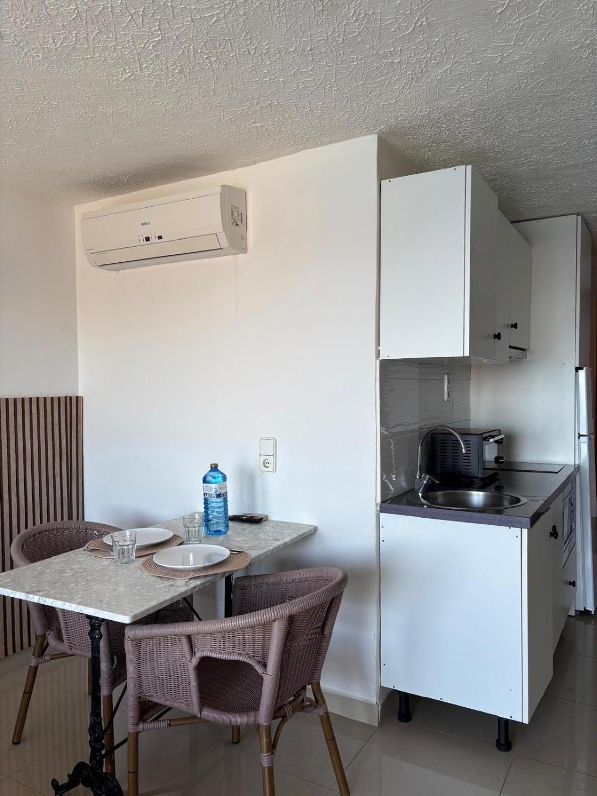 Es Grop Apartamentos Portinatx Buitenkant foto