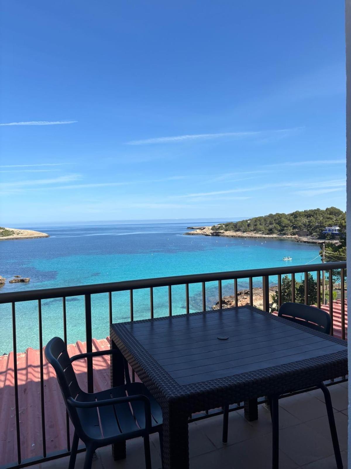 Es Grop Apartamentos Portinatx Buitenkant foto