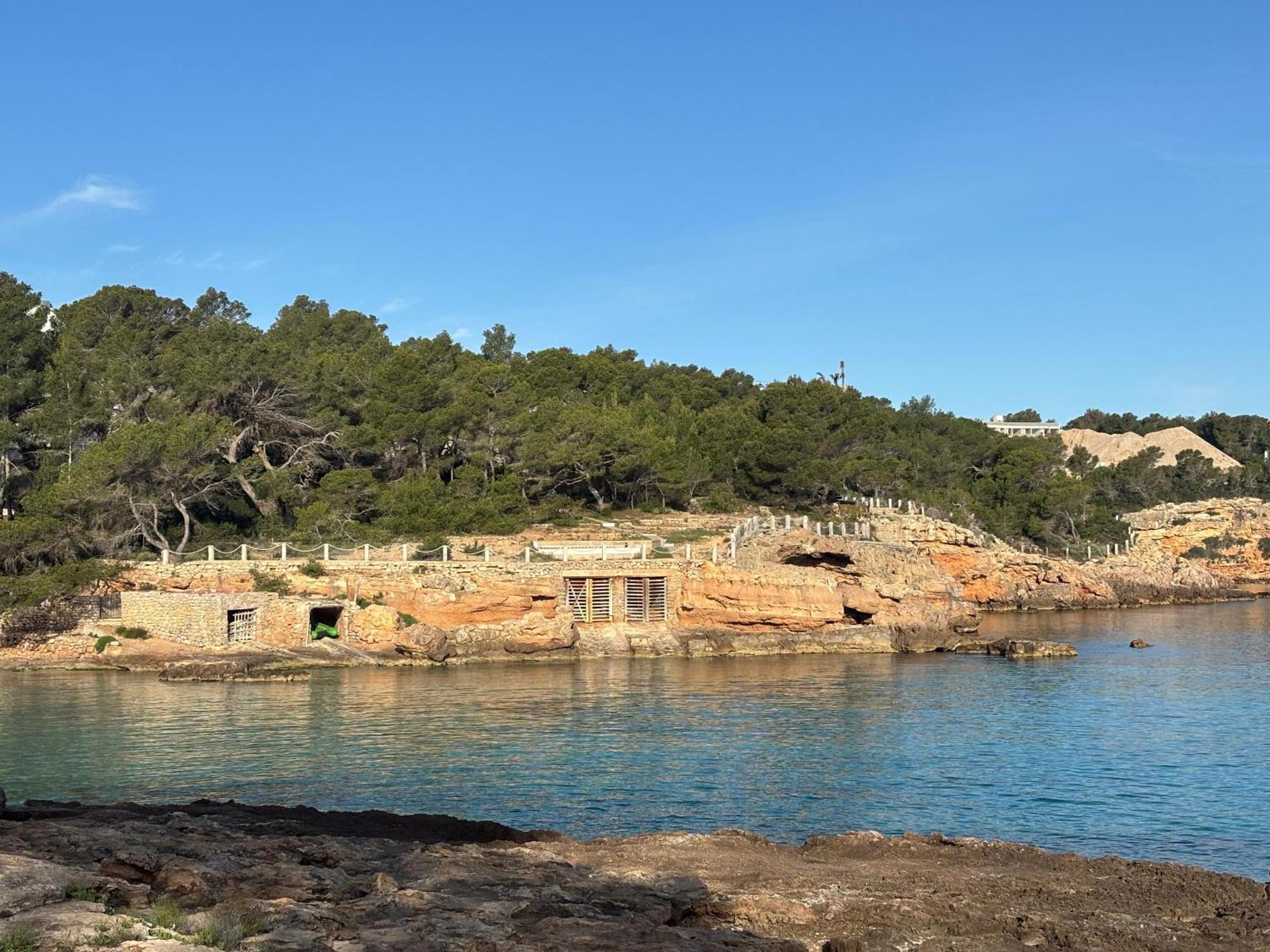 Es Grop Apartamentos Portinatx Buitenkant foto
